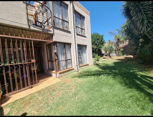 2 BEDROOM APARTMENT FOR SALE IN GLENVISTA